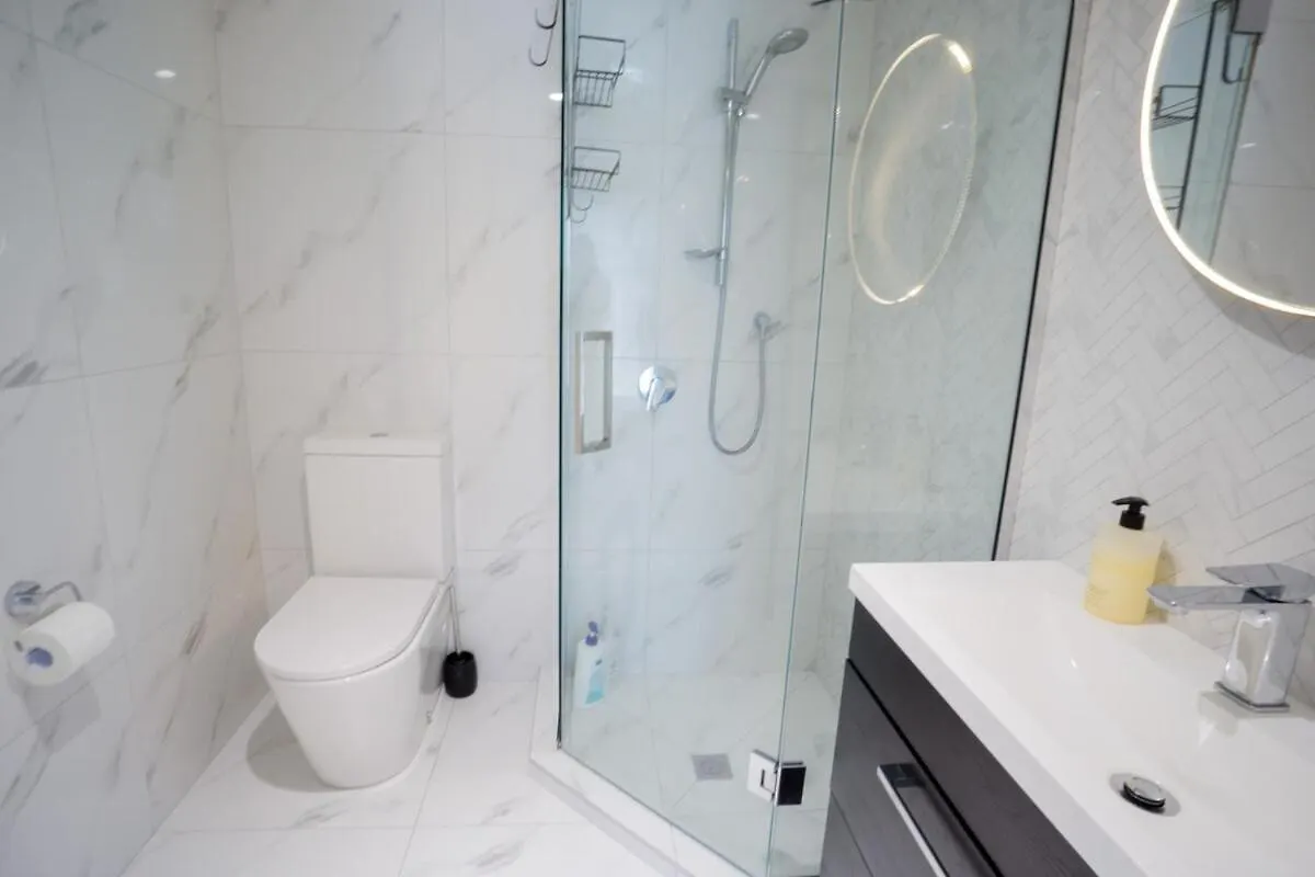 Apartment Touch of Class CBD, free park Christchurch